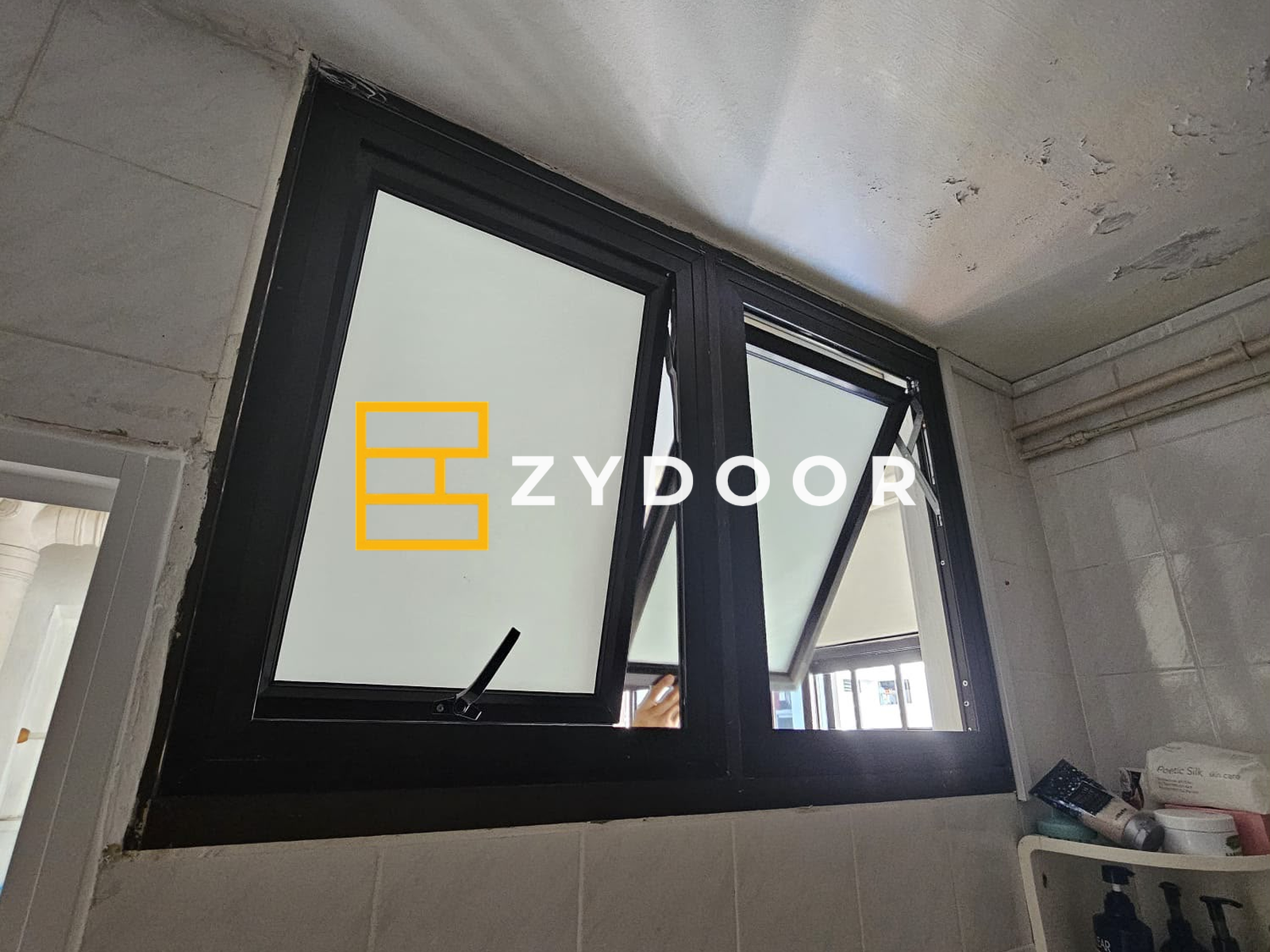 awning_black_frame_marble