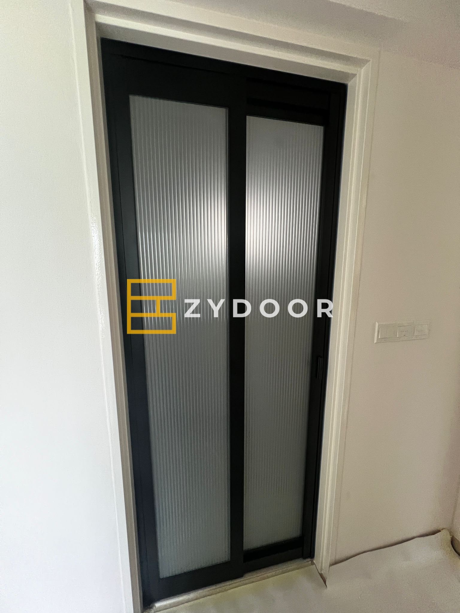 fluted_door_wm_5