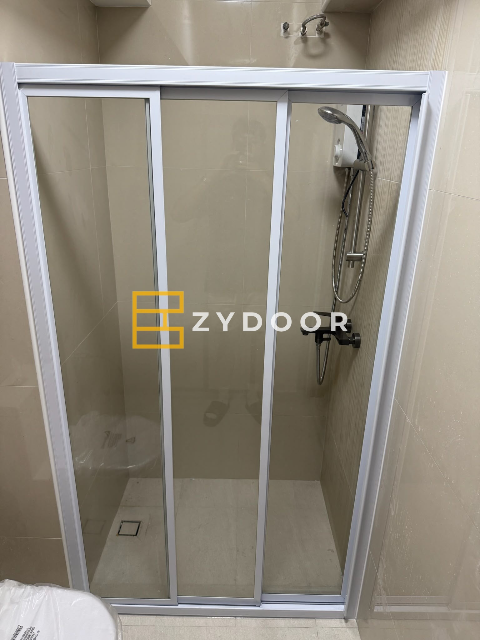 Wall to Wall Shower White Frame Tempered Glass
$668