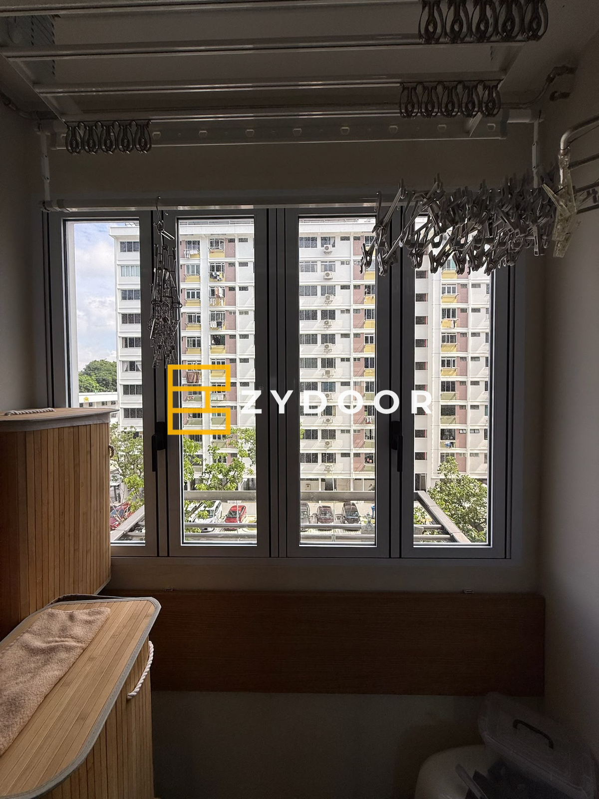 window_balcony_open_view_1